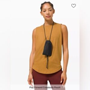 Lululemon Play Forward Crossbody Cinch Pouch Black